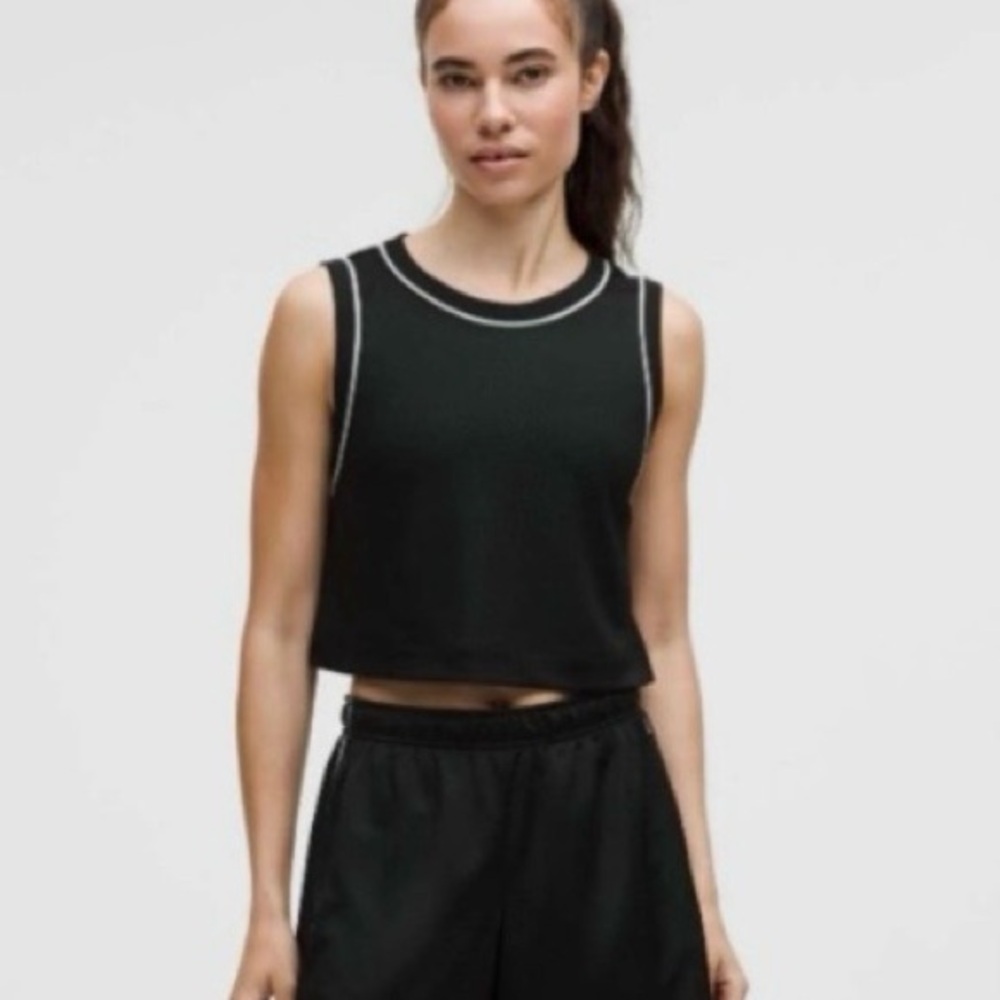 Lululemon Reversible Top Size M NWT